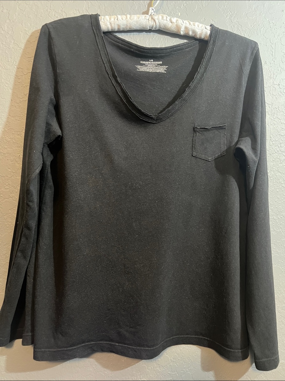 Classic Black Long-Sleeve V-Neck Pocket Shirt